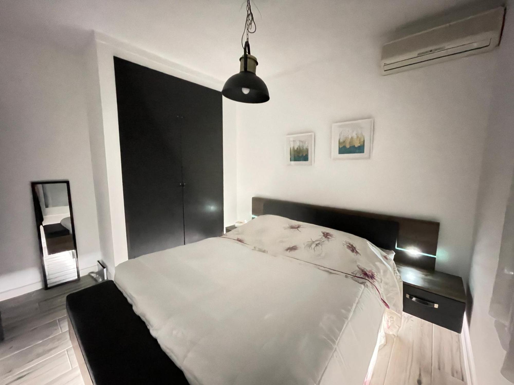 Charmante Villa Avec Piscine Dans Les Canaux Empuriabrava Exteriér fotografie